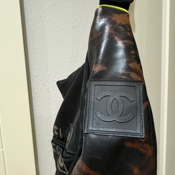 Chanel large size Crossbody canvas - Picture 9 of 9